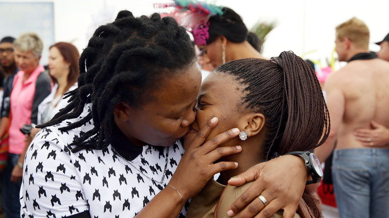 Erster kenianischer Film bei Cannes-Festival wegen lesbischer Liebesgeschichte in Heimat verboten
