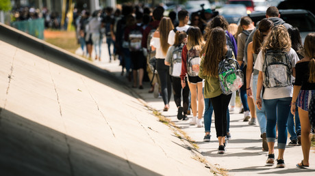 Transparenz gegen Waffengewalt: US-Schule wappnet sich mit glasklaren Rucksäcken gegen Amokläufer
