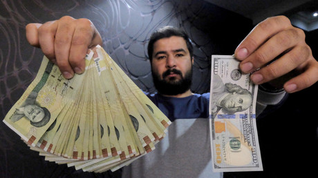 Iran stoppt US-Dollar: Wirtschaft wickelt Auslandshandel nur noch in Euro ab
