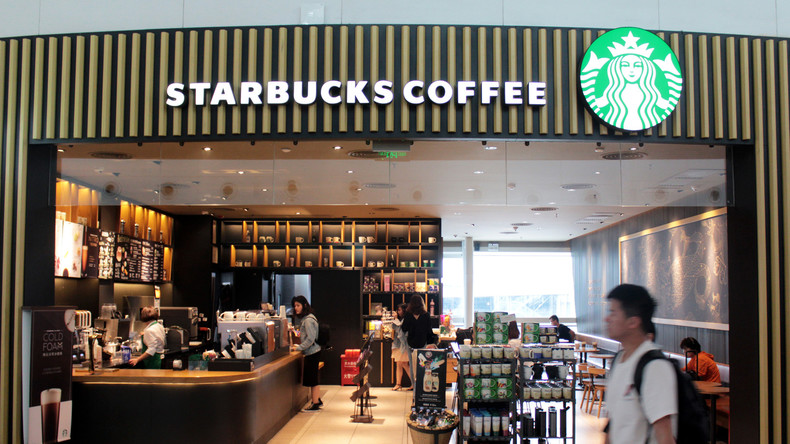 Starbucks in neuen Skandal verwickelt: Rassistisches Schimpfwort statt Namens des Kunden