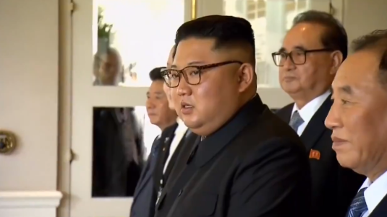 "Sehen wir nett, schön und schlank aus?" - Kim Jong-uns Reaktion auf Trumps Ansage an Fotografen
