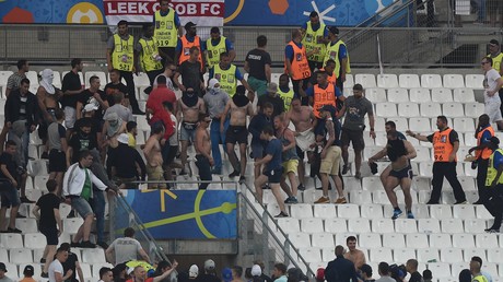 Aufgedeckt: BBC-Doku über russische Hooligans basiert auf falschem Kronzeugen (Video)