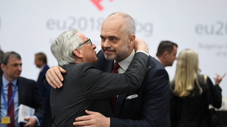 Albanien: Keine EU-Asylzentren, in die man "verzweifelte Menschen wie Giftmüll" abladen will