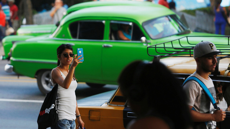 Es werde Internet! Kuba baut landesweit erstes mobiles WLAN-Netz aus