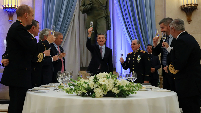 Argentiniens Präsident ordnet Einsatz des Militärs im Landesinneren an