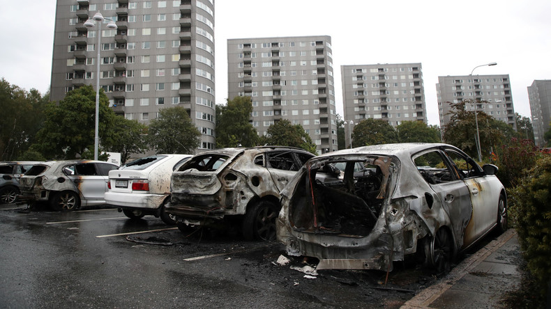 Schweden: Brennende Autos bestimmen den Wahlkampf - Stecken die Russen dahinter? 
