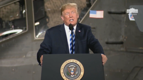 Trump: "Wir bauen das mächtigste Militär der Welt auf, so dass keiner eine Chance hat"