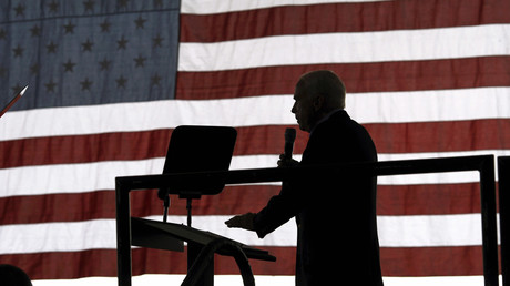 John McCain: Heiligsprechung eines Kriegsverbrechers