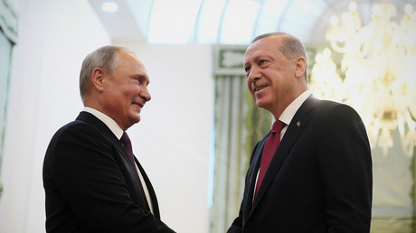 Erdoğan besucht Putin: Gemeinsame Suche nach Lösung für Terrorproblem in Syriens Idlib