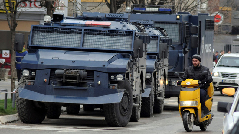 Knapp vor dem Blutvergießen: Moskau verurteilt Kosovo-Invasion in mehrheitlich serbischem Gebiet