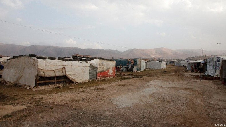 Damit sie nicht rüberkommen: NGO der Identitären Bewegung bezahlt Flüchtlinge im Libanon