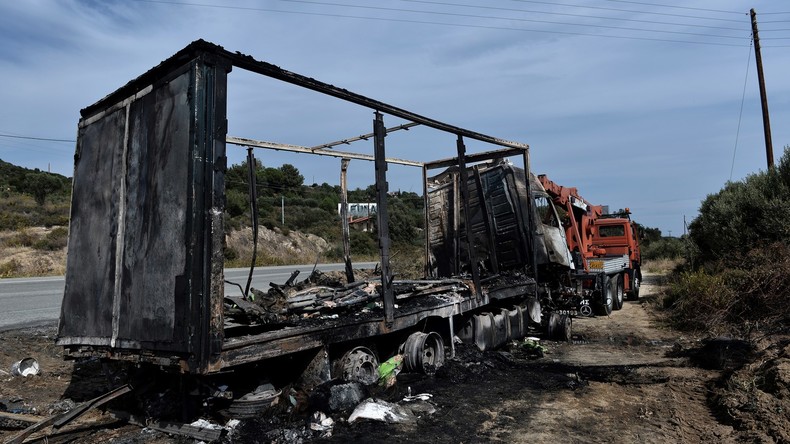 Elf Migranten verbrennen bei Verkehrsunfall in Griechenland