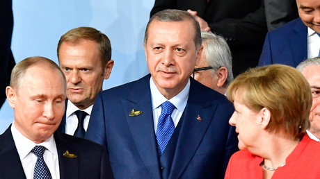 Istanbul: Syrien-Gipfel soll Weg für neue Konstitution ebnen