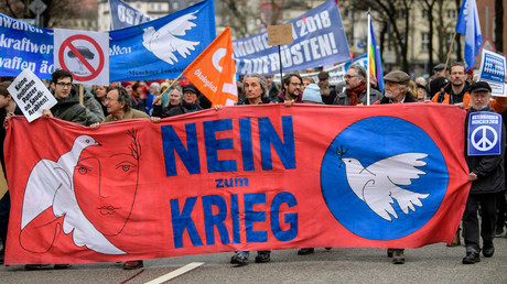 Neues Wettrüsten und kein Widerstand? – Warum es so schwer ist, Druck von unten aufzubauen