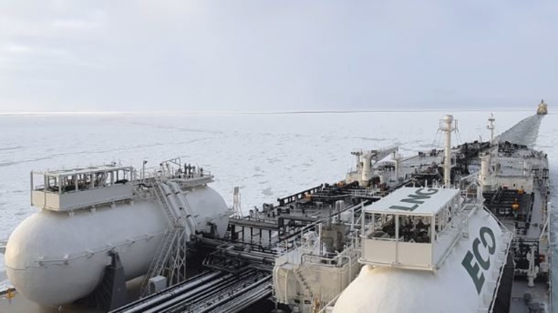 Umweltfreundlicher Seeriese – Russischer Tanker mit Flüssigerdgasantrieb meistert Nördlichen Seeweg