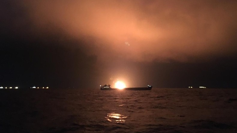 Zehn Tote nach Schiffsbrand in Meerenge von Kertsch - Keine Hoffnung auf Überlebende