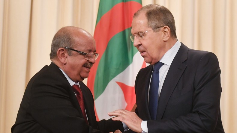 LIVE: Russischer und algerischer Außenminister geben gemeinsame Pressekonferenz