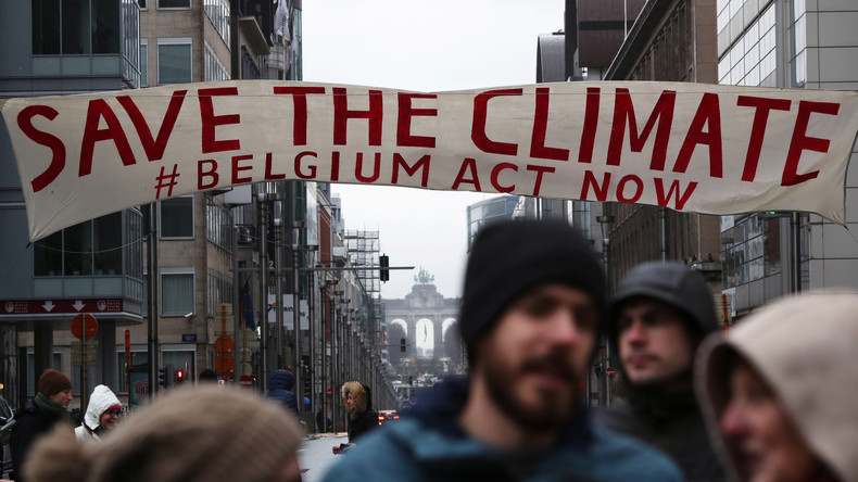 Rund 70.000 Menschen demonstrieren in Brüssel für Klimaschutz 