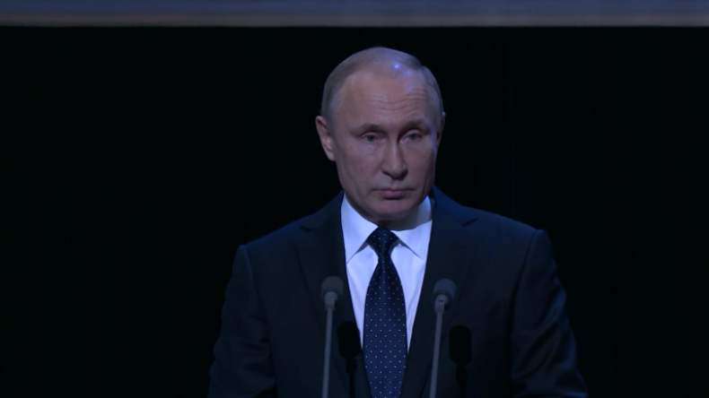 Putin: Es ist unsere Pflicht, die "heroische Wahrheit" über die Belagerung von Leningrad zu erzählen