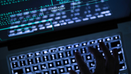 Hackerangriff auf Hunderte deutsche Politiker - auch Merkel betroffen