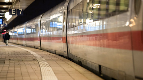 Betrunkener Lokführer verpasst Halt - Bahn kündigt Konsequenzen an