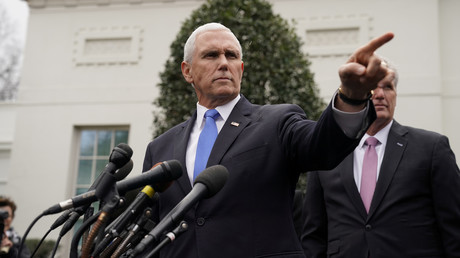 "Die USA stehen auf deiner Seite" – Wie Bolton und Pence den Venezuela-Putsch vorbereitet haben