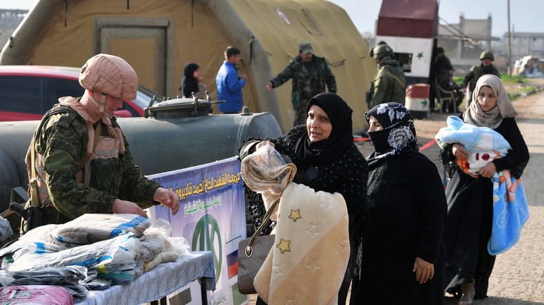 Tausend Flüchtlinge an einem Tag nach Syrien zurückgekehrt - Russland leistet Lebensmittelhilfe