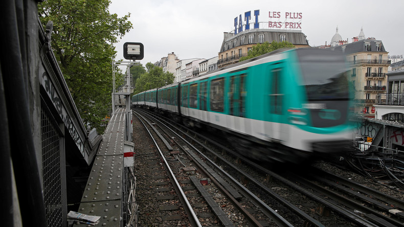 Säureattacke in Pariser U-Bahn: Ein Mensch schwebt in Lebensgefahr