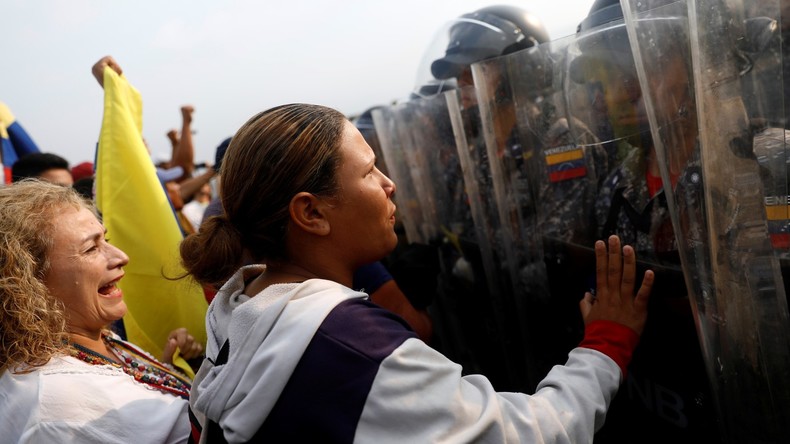 LIVE: Grenze zwischen Venezuela und Kolumbien – Guaido-Unterstützer fordern Durchlass der US-Hilfe