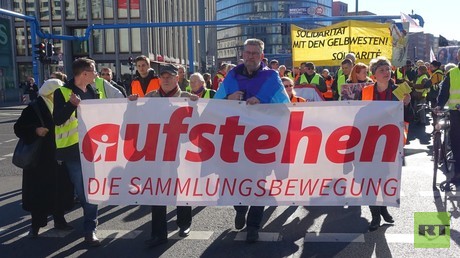 Impressionen von der ersten "Buntwesten"-Demo in Berlin
