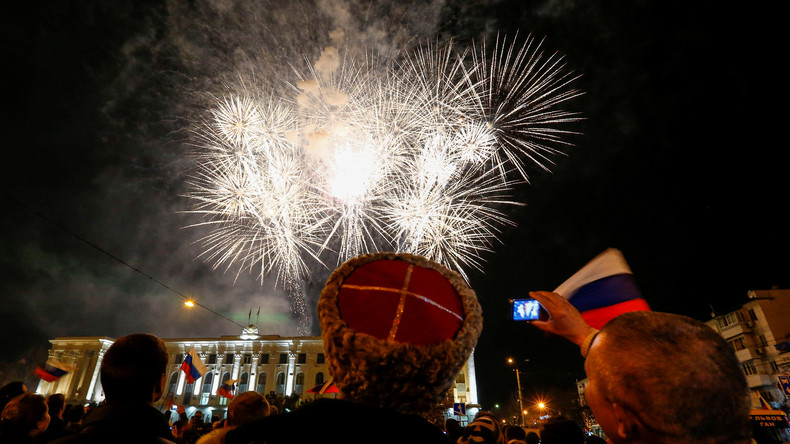 LIVE: Feuerwerk zum 5. Jahrestag der Wiedervereinigung der Krim mit Russland 