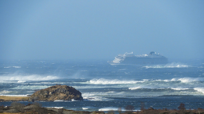 Norwegen: Kreuzfahrtschiff mit 1.300 Passagieren in Seenot - Evakuierung