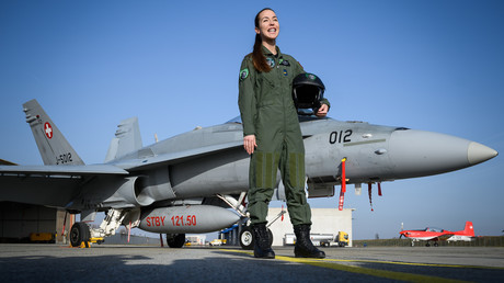 Darf die Schweiz russische oder chinesische Kampfjets kaufen?