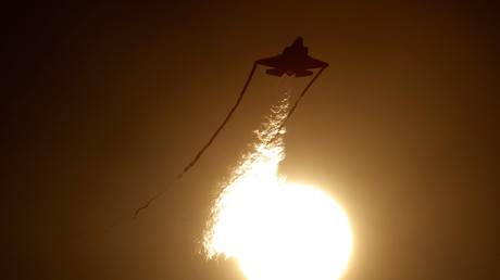 Israelische Flugzeuge beschießen Hamas-Stellungen in Gaza