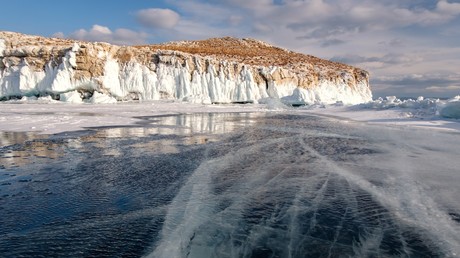 Russlands Premier prüft Pläne für Bau einer chinesischen Wasserabfüllanlage am Baikalsee