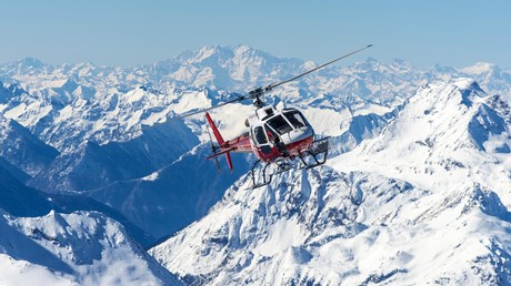 Aufnahmen wie im Actionfilm: Vermisster Hund in den Bergen mit Helikopter gerettet