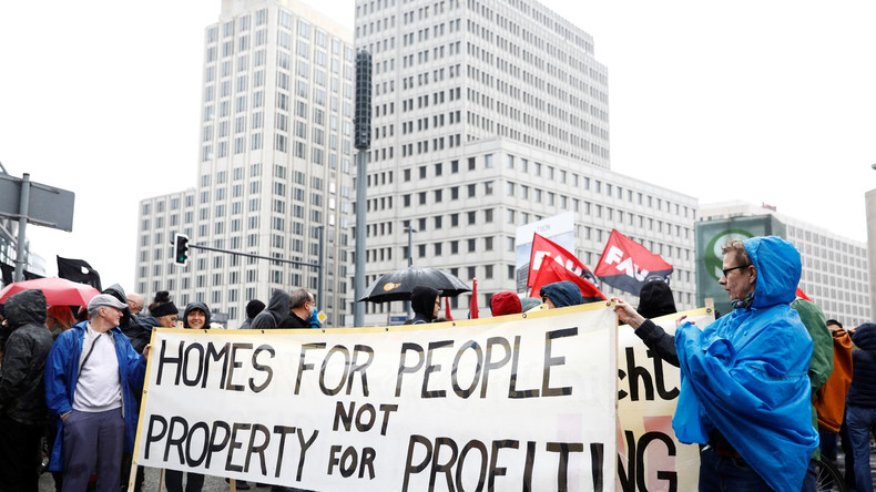 LIVE: Tausende auf Kundgebung gegen Mietpreise und Gentrifizierung in Berlin