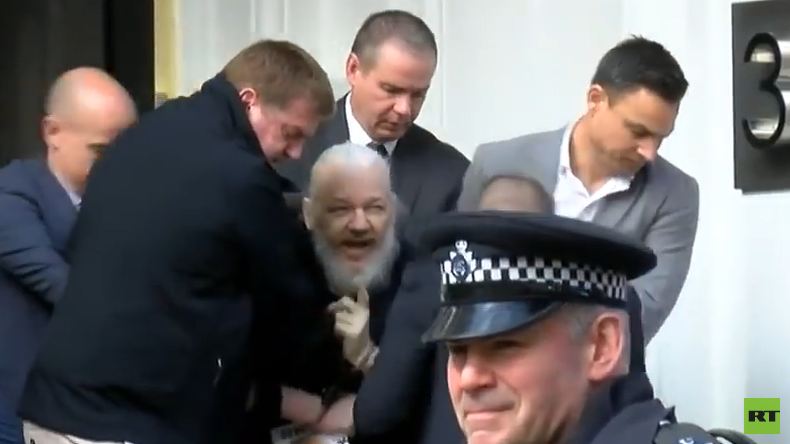 "Ein Verbrechen, eine Schande": Erste Reaktionen auf die Festnahme Assanges