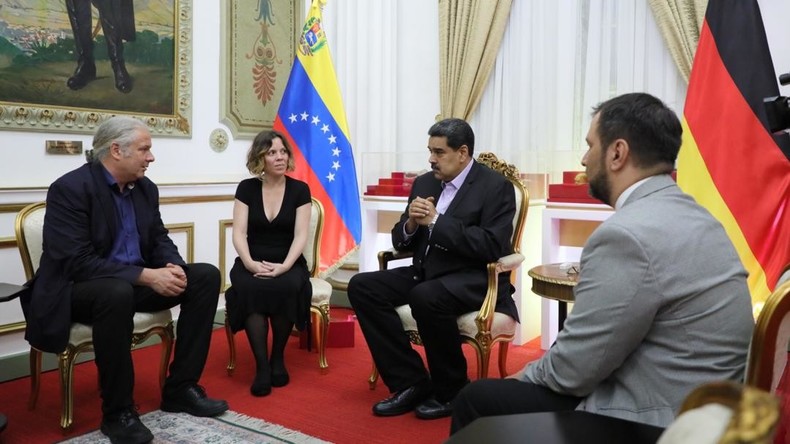 Bundestagsabgeordneter Andrej Hunko trifft venezolanischen Präsidenten Nicolás Maduro