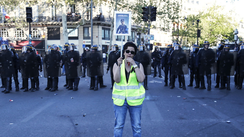 LIVE: Nach Macrons Pressekonferenz – Gelbwesten marschieren zum 24. Mal durch Paris