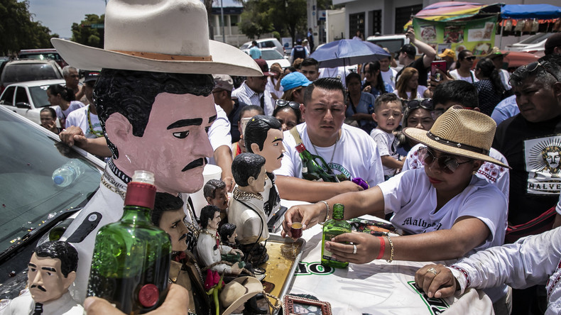 Hunderte Gläubige in Mexiko feiern "Heiligen der Drogenhändler"