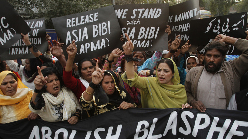 Freigelassene Christin Asia Bibi verlässt Pakistan