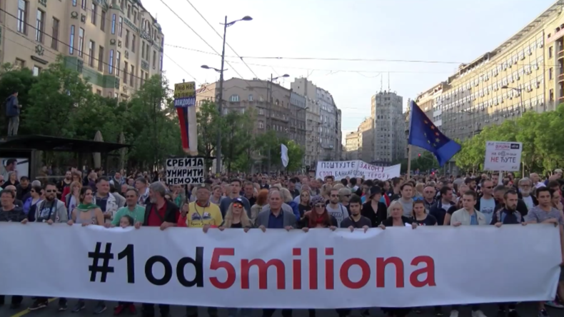 Seit 23 Wochen: Wieder Tausende zu Protesten gegen die Regierung in Belgrad