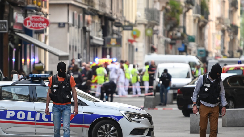 Explosion mit mehreren Verletzten durch Paketbombe in Lyon: Anti-Terror-Ermittlungen gestartet