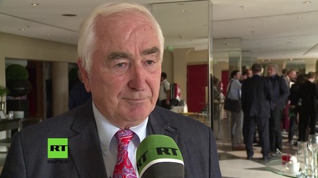 Albrecht Müller zur Lage der Sozialdemokratie: SPD-Führung ohne Substanz sowie zu NATO- und US-hörig