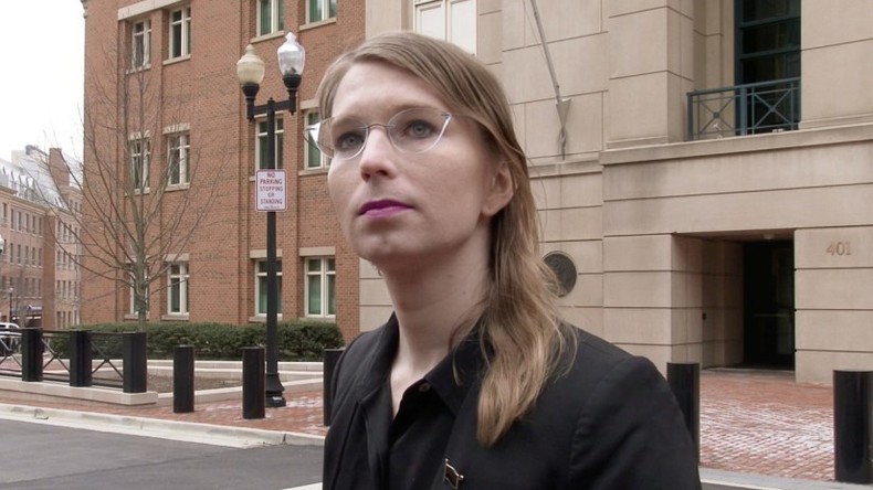 Die US-Justiz und Chelsea Manning: Täglich 1.000 US-Dollar Strafe oder Aussage gegen Assange