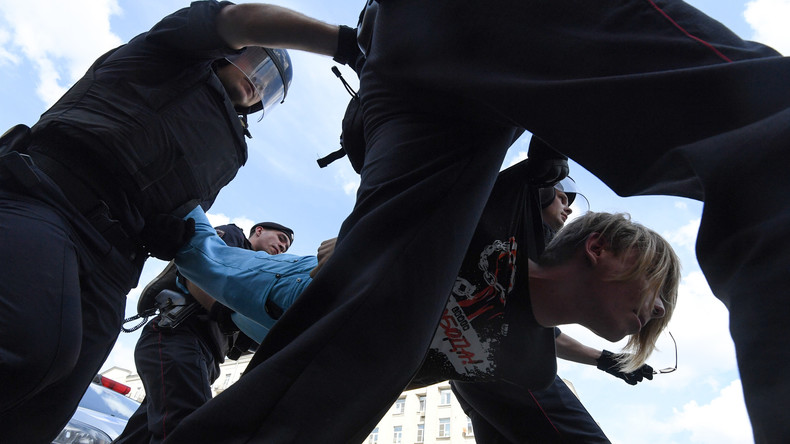Protestdemo gegen Wahlausschluss von Oppositionellen in Moskau - Mehrere Festnahmen