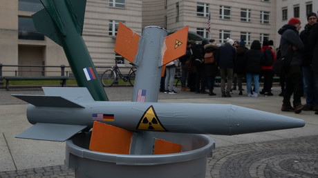 Stell dir vor, der INF-Vertrag kratzt ab – und keinen juckts! – Über ein Begräbnis vierter Klasse