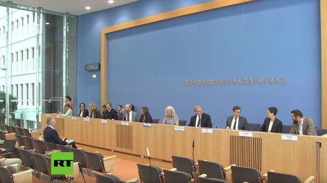 Bundespressekonferenz zur Tanker-Affäre: Ein Lehrstück zum bigotten Umgang mit dem Völkerrecht