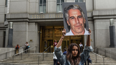 Hat Jeffrey Epstein mit Geheimdiensten zusammengearbeitet?